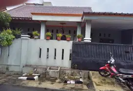 Dijual rumah di Perumahan Taman Jatisari