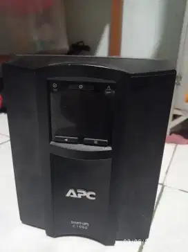 UPS APC SMC1000I
