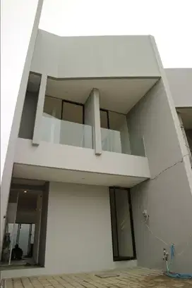 Jual rumah Green Garden dekat Dian Istana Surabaya