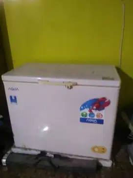 freezer aqua 200 liter