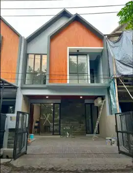 Rumah Premium Baru Gress Manyar Surabaya