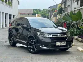 Honda CRV 2.0 AT 2017 Hijau Olive. SUV HONDA NYAMAN TAMPIL BEDA
