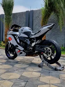 Kawasaki ZX 25R 4 Cylinder Full Mod Reg 2023 Koko Motor