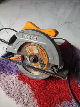 Mesin Gergaji Kayu