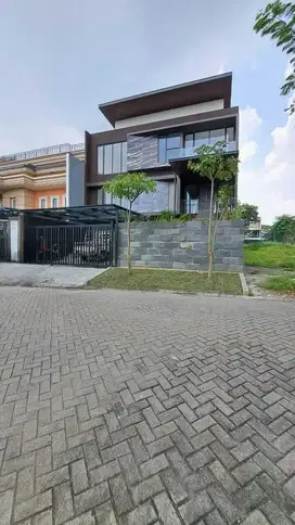 DIJUAL RUMAH GRESS MINIMALIS BUKIT GOLF INTERNATIONAL DENGAN POOL