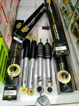 Shock absorber buat mobil Nissan Navara depan blkg Merk raw predator
