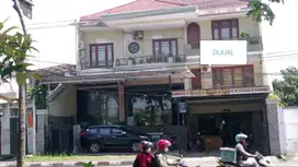 JUAL RUMAH KOMERSIAL MERR SELALU RAMAI BISA UNTUK USAHA APA SAJA