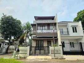 Jual rumah baru hoek di villa melati mas