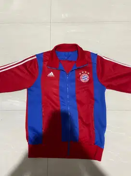 tracktop bola bayern munchen tahun 2013-2014