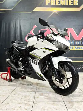R25 Putih mutiara 2017 mewah murah siap gass.Anugerah motor rungkut