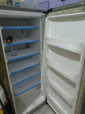 KULKAS FREEZER LG