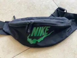 Tas Selempang Waist Bag merk Nike Original