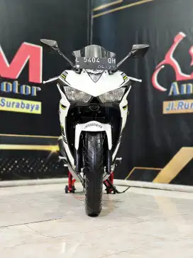 R25 Putih mutiara 2017 mewah murah siap gass.Anugerah motor rungkut