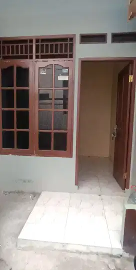 KONTRAK'KAN 1 RUMAH PETUKANGAN SELATAN,BISA TAHUNAN & BULANAN