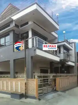 Dijual Rumah Modern 3 Lantai di Pondok Gede, Bekasi