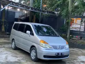Nissan Serena 2005 Bensin
