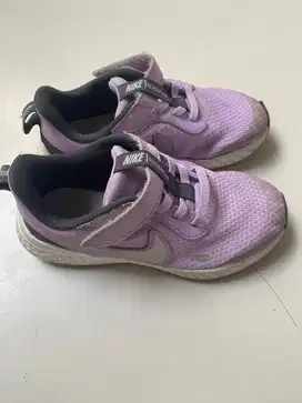 Sepatu NIKE ori anak
