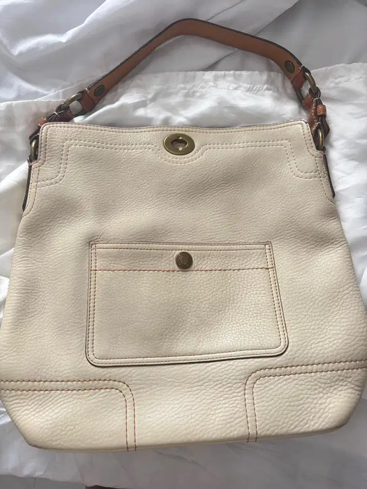 Tas Coach Chelsea Hobo Bone Purse 10948
