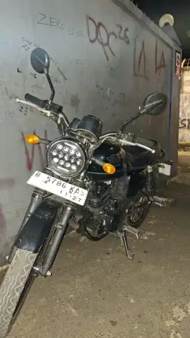 Di jual Kawasaki w 175, black style