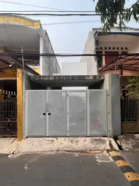 DIKONTRAKAN : 1 UNIT RUMAH DI MATRAMAN