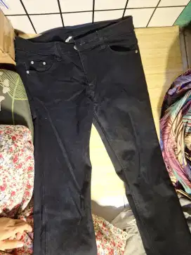 Celana jeans hitam number 61 sixtyone