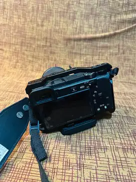 KAMERA SONY A6400 + LENSA + SMALLRIG + 6 BATERAI dan 2 CHARGER