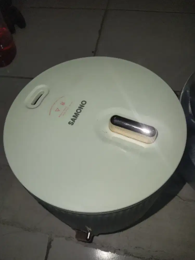 Panci listrik simple buat masak nasi bisa