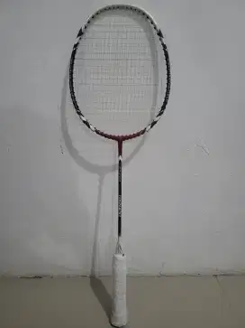Raket badminton Flypower tornado 900 bukutangkis