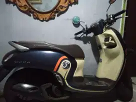 Dijual murah Scoopy THN 2021 dipakai wanita