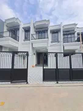Rumah Siap huni 900jt an 2 lantai Berlokasi di kawasan GDC depok