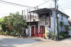 DIJUAL RUMAH HOOK!! SEGUDANG FASILTAS!! DIPUSAT KOTA BEKASI