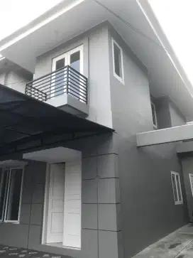 DISEWAKAN TERMURAH RUMAH STRATEGIS DI PEJATEN BARAT JAKARTA SELATAN
