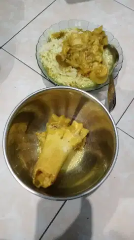 Pembantu rumah tangga atau momong anak