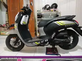 SCOOPY 2022 W GRESIK