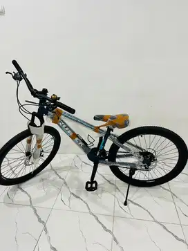 Sepeda gunung MTB Rubick 26 Inch free bell & holder botol minum