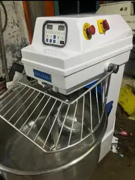 Spiral mixer 50 kg tepung kering tipe SM-80T merk Sinmag Taiwan