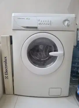 Mesin Cuci Electrolux EW 880 F