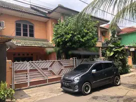 Rumah besar 2 kavling di Bekasi Timur