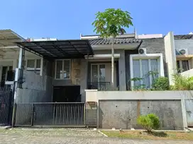 Dijual Rumah Lokasi Strategis di Komplek Candi Golf Semarang