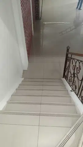 Disewakan Ruang Usaha Lokasi Strategis Sayap Jln. BKR Bandung