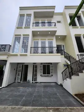 Rumah baru siap huni di kayu putih Jakarta Timur