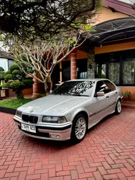 dijual BMW E36 323i