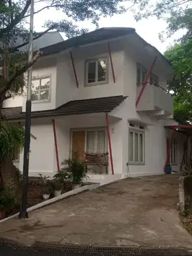 Di Jual TURUN HARGA Rumah HOOK di LEGENDA WISATA CIBUBUR
