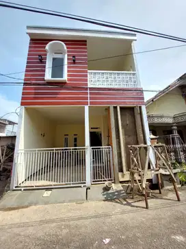 Jual Murah Rumah 2 Lantai siap huni di Riung Bandung