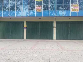 Ruko 3 Gandeng, Lokasi Strategis, Siap Pakai, Jalan Lebar