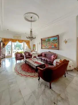 Dijual Rumah Cantik 1 Lantai di Menteng Jakarta Pusat