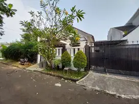 Rumah 2 unit, Di Witana Harja