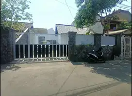 Rumah Lama Terawat Ciateul Pusat Kota Bandung