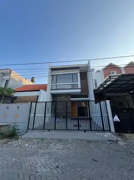 Rumah Gress 2 Lantai Klampis Semolo Tengah