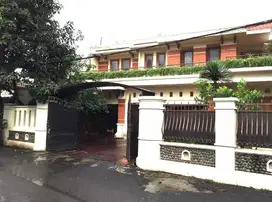 Dijual rumah lux fully furnished di ampera